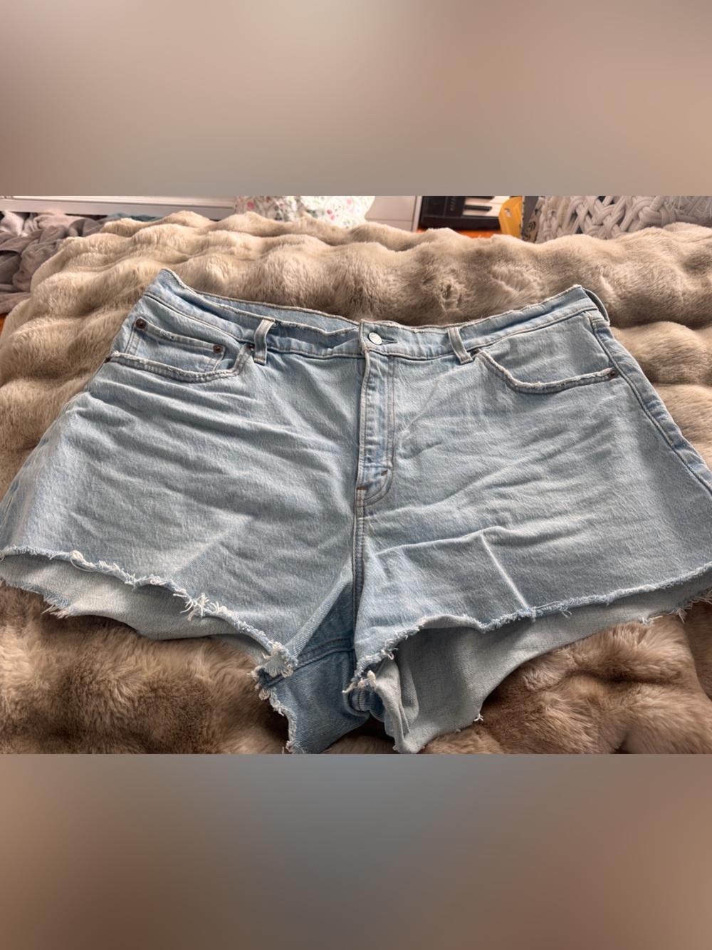 Abercrombie & Fitch Light Wash Denim Cutoff Shorts